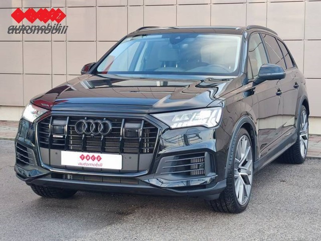 AUDI Q7 55TFSIe quattro Select