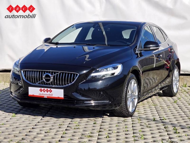 VOLVO V40 2.0 D2