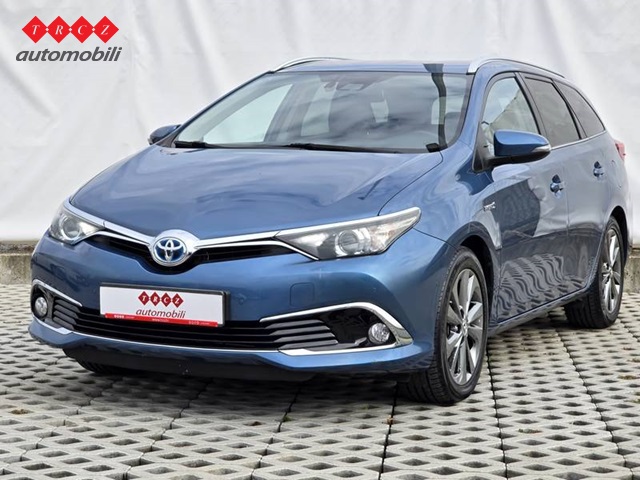 TOYOTA AURIS 1,8 HIBRID SOL